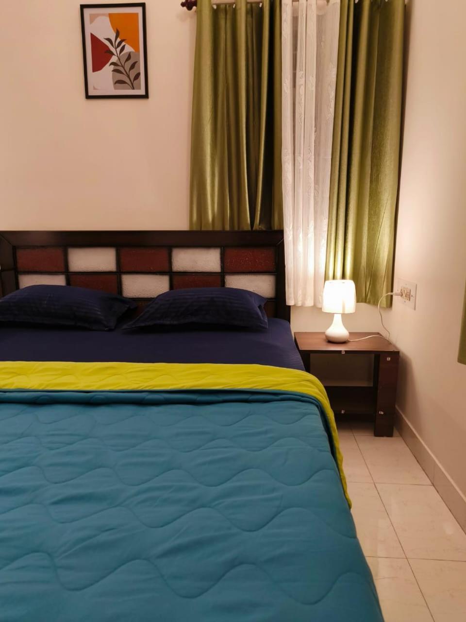 Homestayz Crown Бенґалуру Номер фото