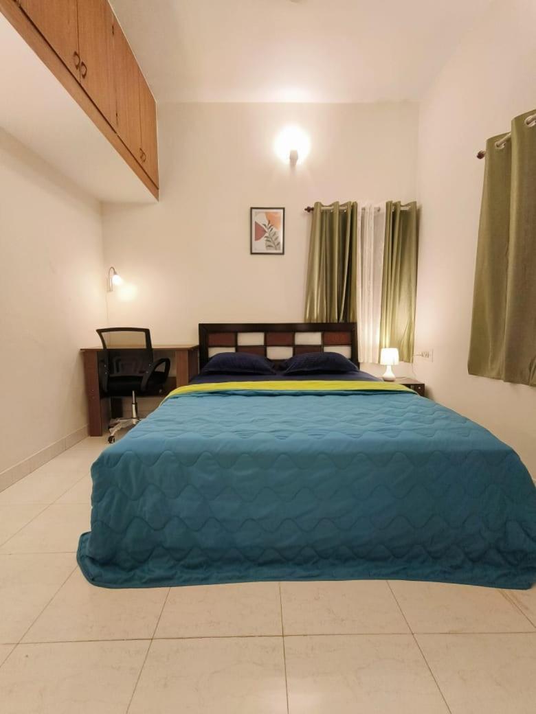 Homestayz Crown Бенґалуру Номер фото